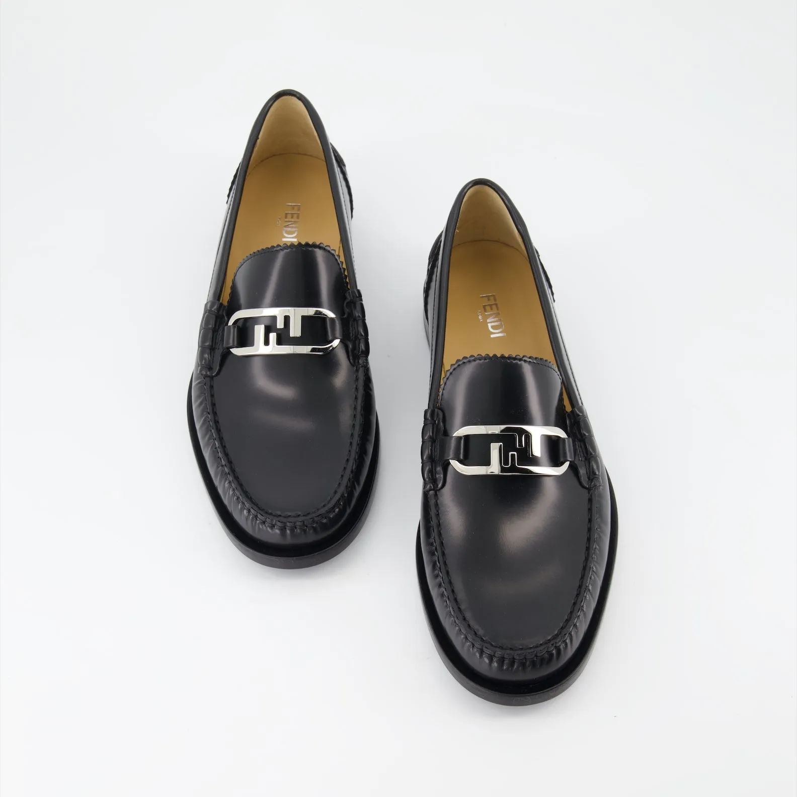 7D1557 AK1T F0ABB FENDI MEN SHOES
