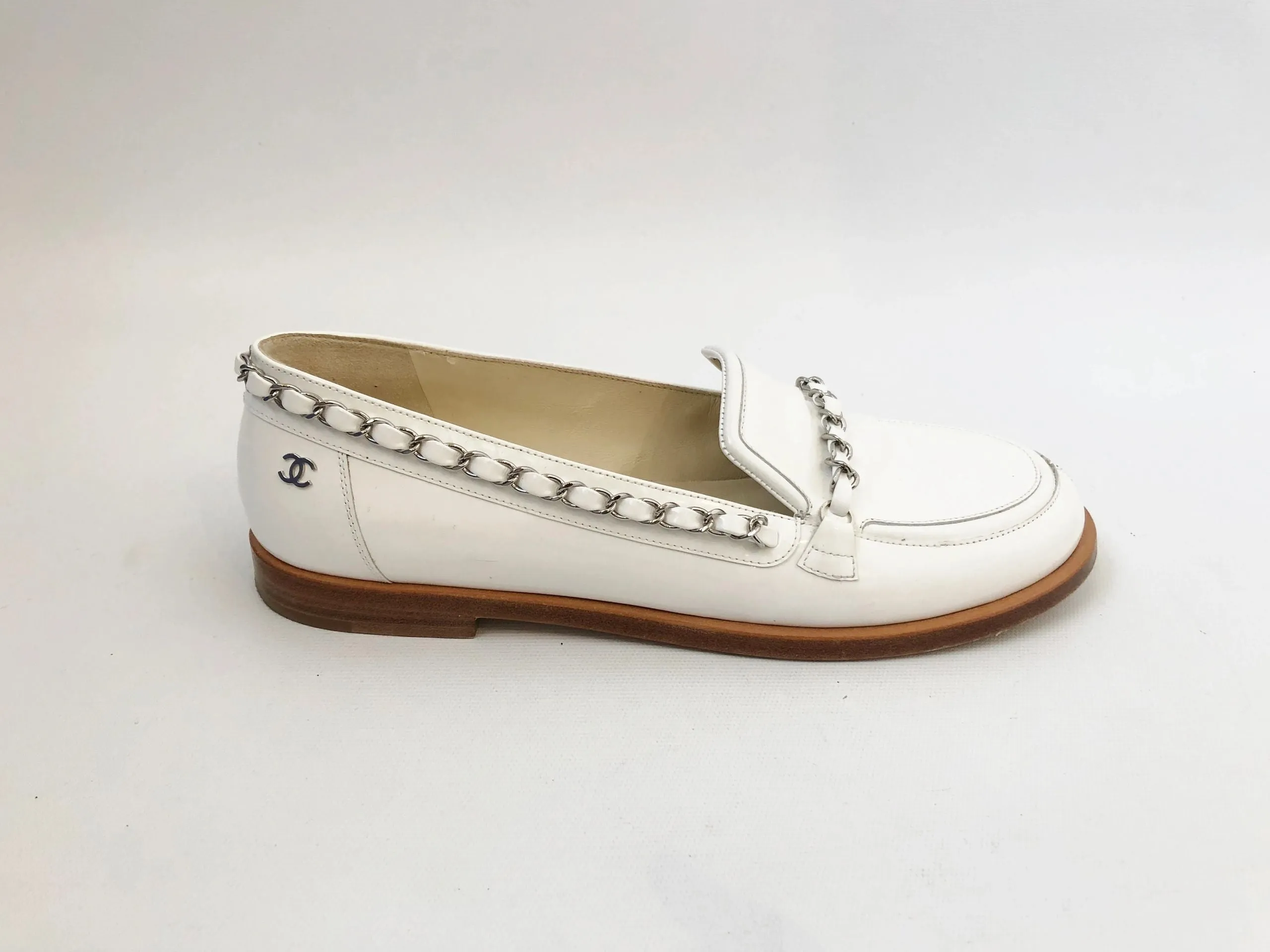 Chanel White Chain-Link Loafer Size 38.5 It (8.5 Us)