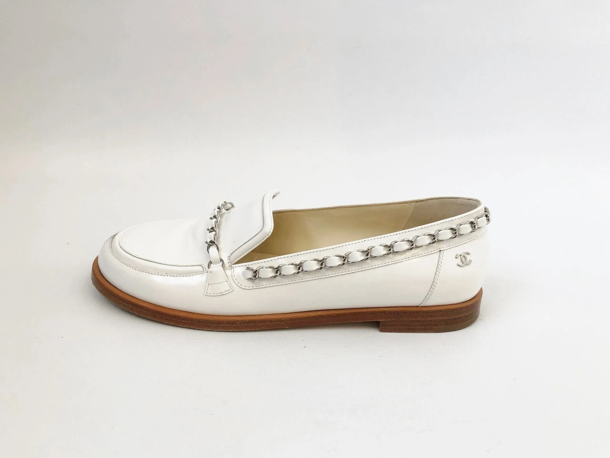 Chanel White Chain-Link Loafer Size 38.5 It (8.5 Us)