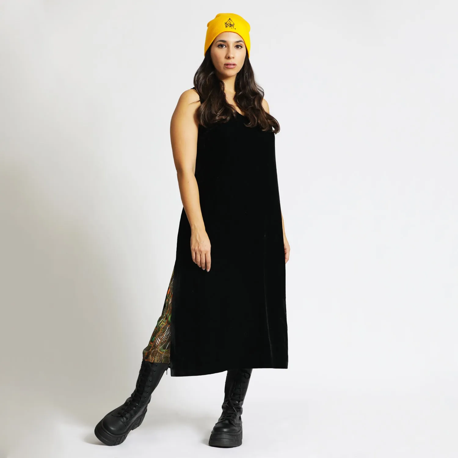Dress with Slit in Black Velvet And Yellow Silk Belt