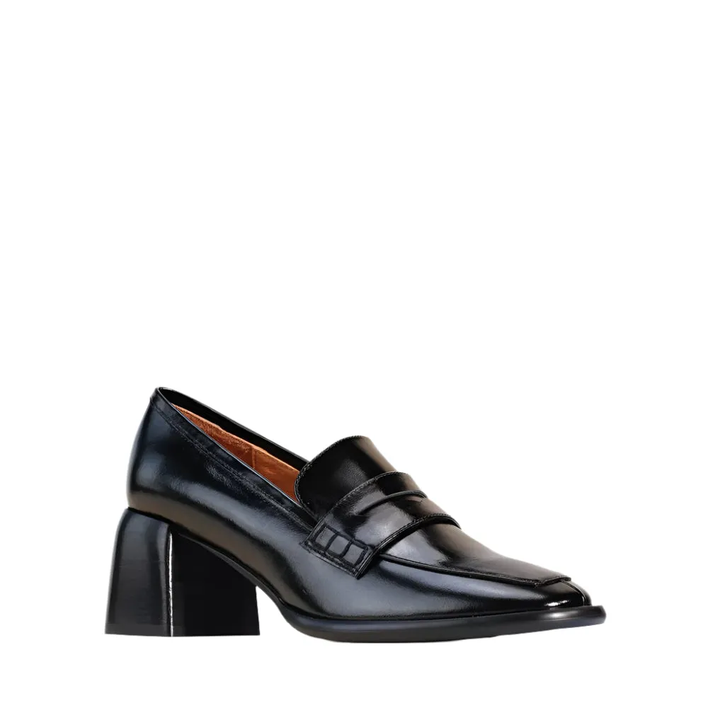 Eos Chance Black Loafer