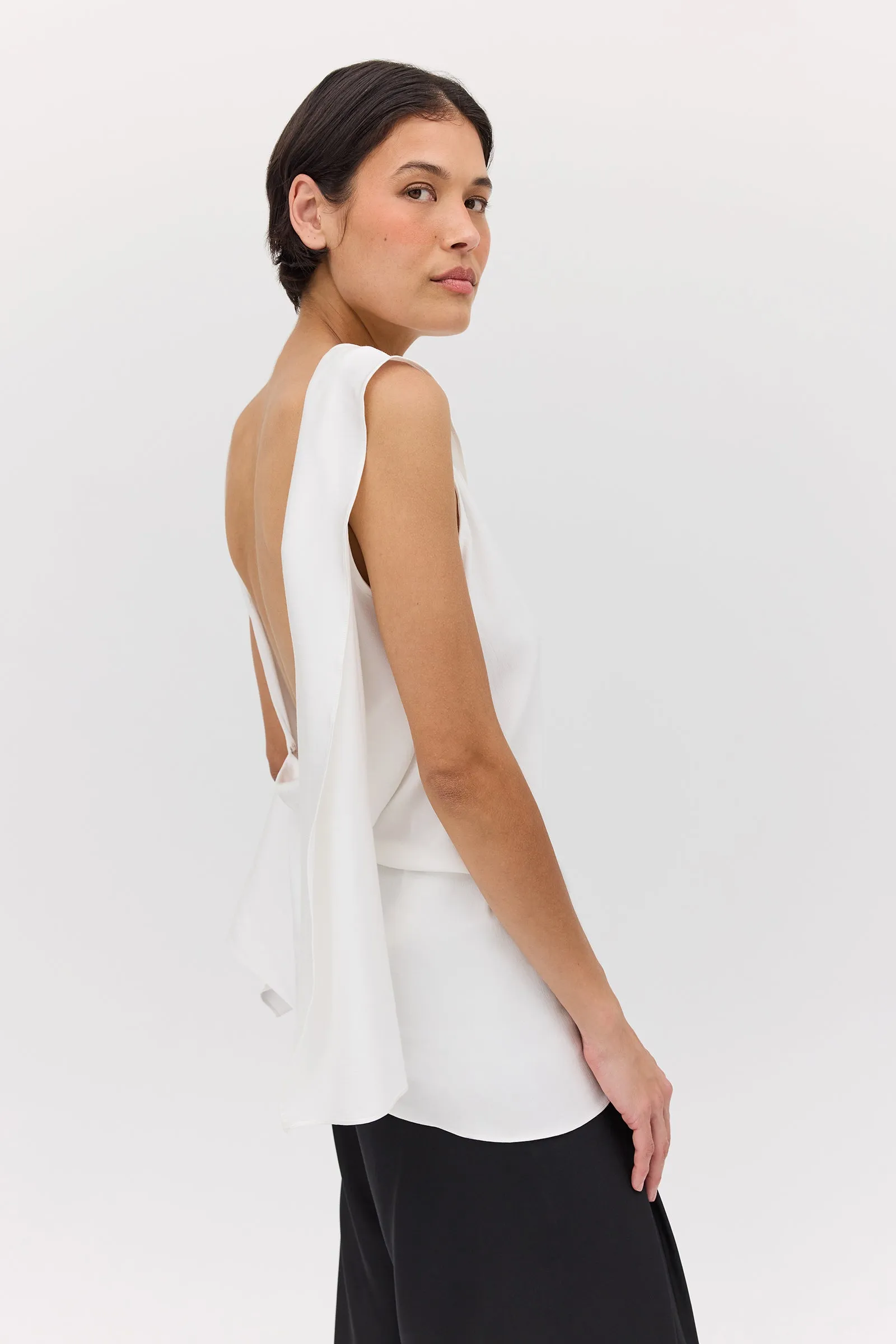IVORY TEXTURED CREPE RHYTHM TOP