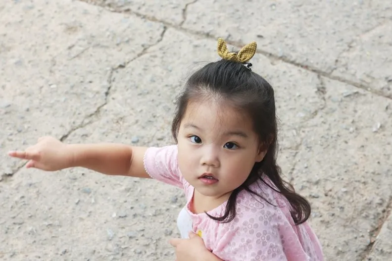 Jireh Bow - Dotty Bow Clip
