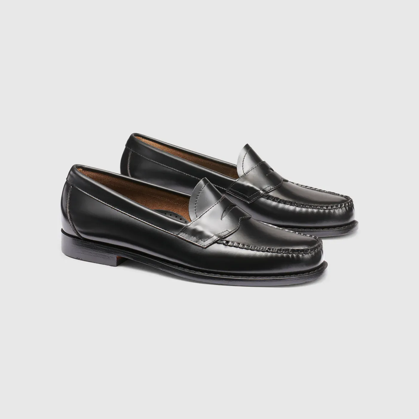 Logan Weejuns Loafer in Black