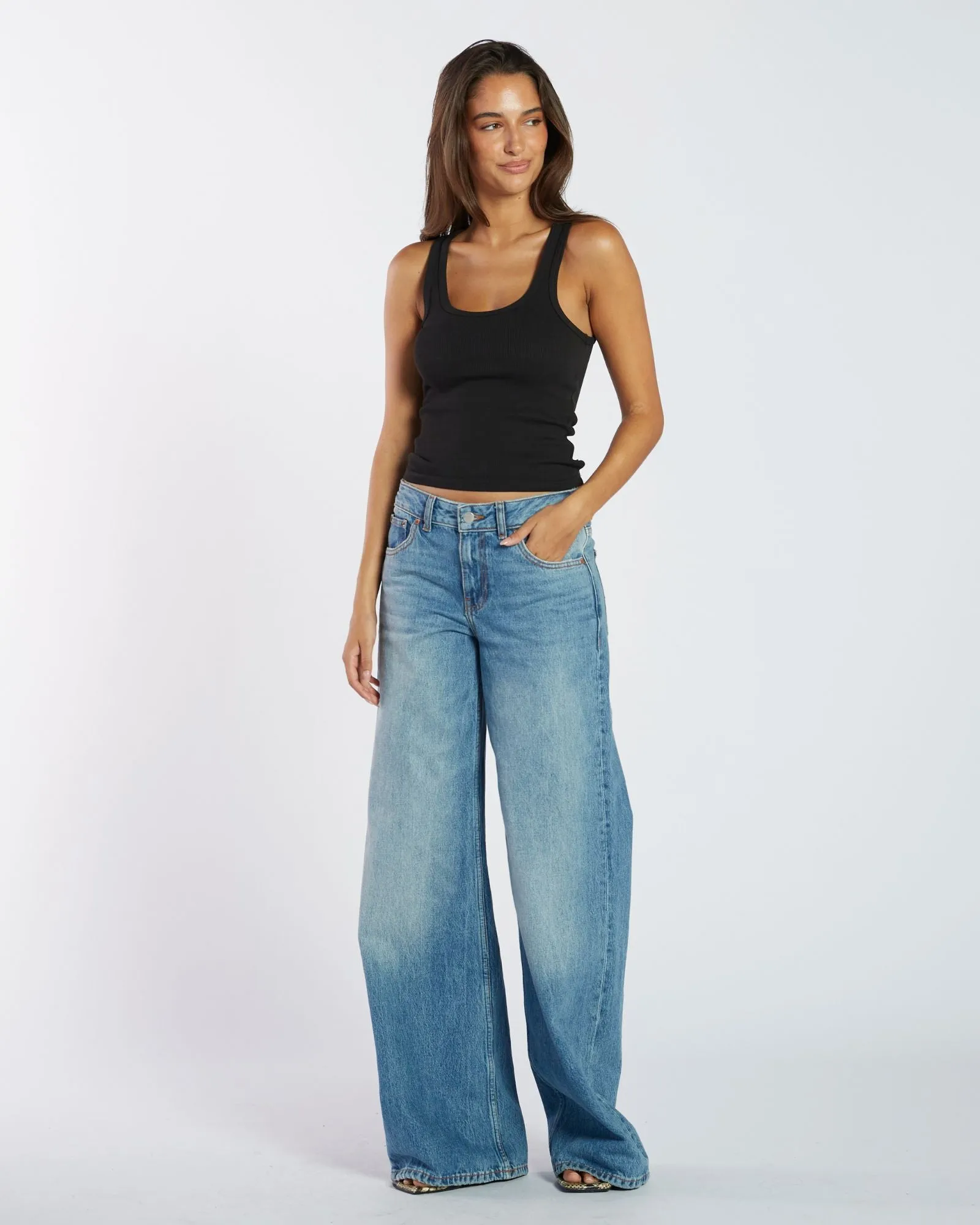 Rhue Wide Jeans - Stream Sky Fade
