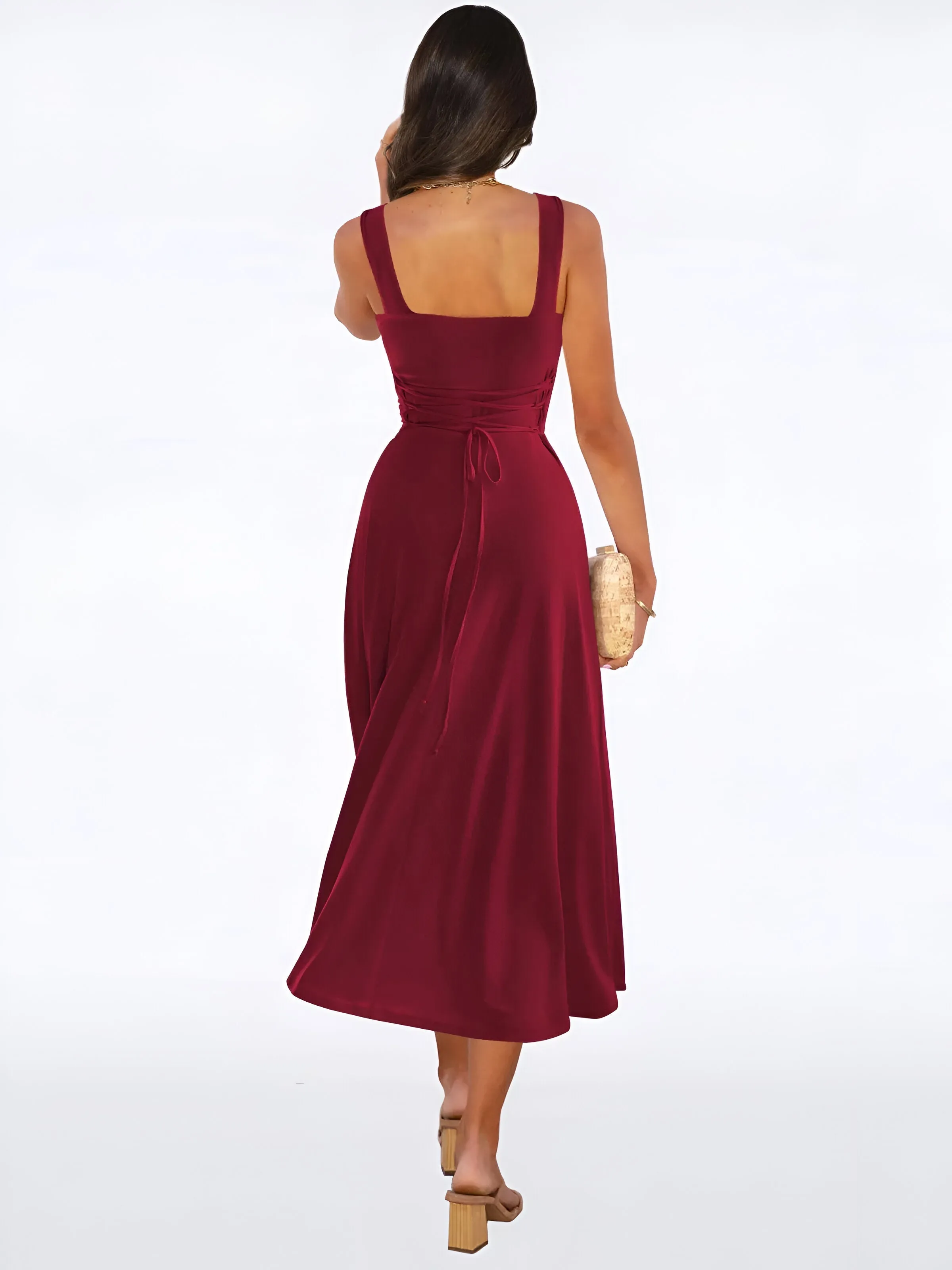 SIGLINDE IN TRENDY MIDI DRESS
