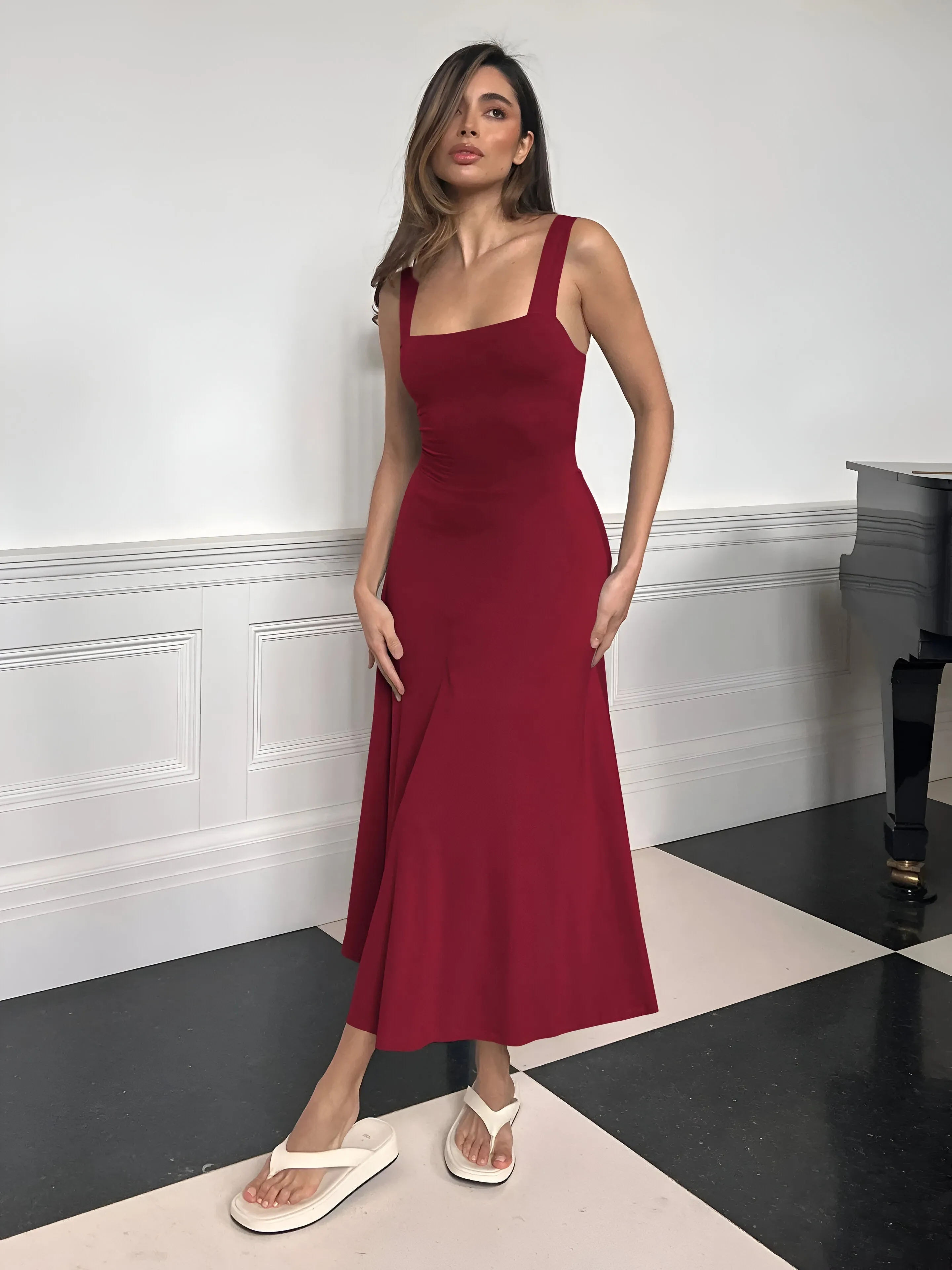 SIGLINDE IN TRENDY MIDI DRESS