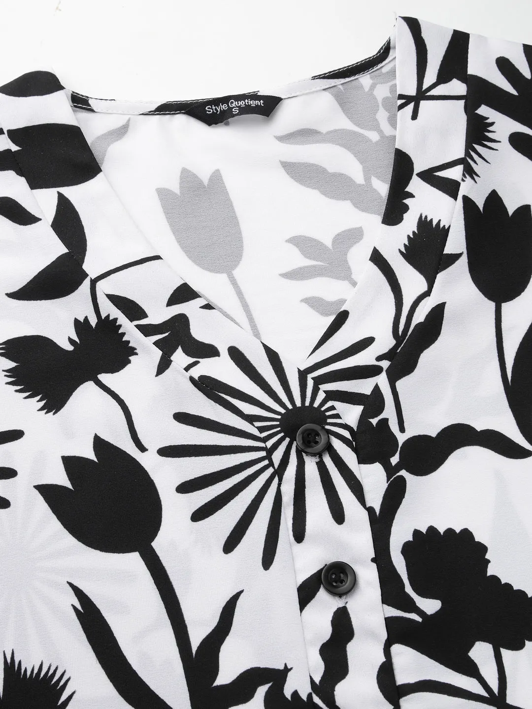 Style Quotient Women Relaxed Fit Black and White V-neck Extended Sleeve Top