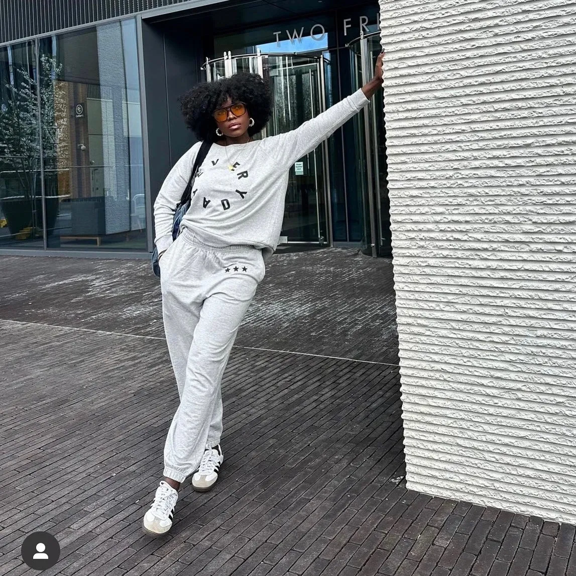 The EVERYDAY GREY sweatshirt *relaxed style*