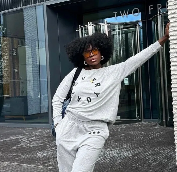 The EVERYDAY GREY sweatshirt *relaxed style*