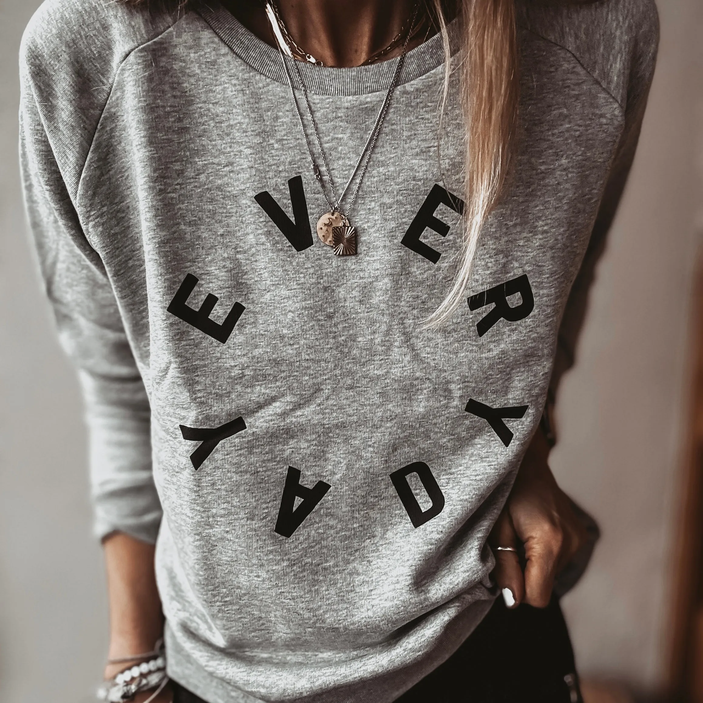 The EVERYDAY GREY sweatshirt *relaxed style*