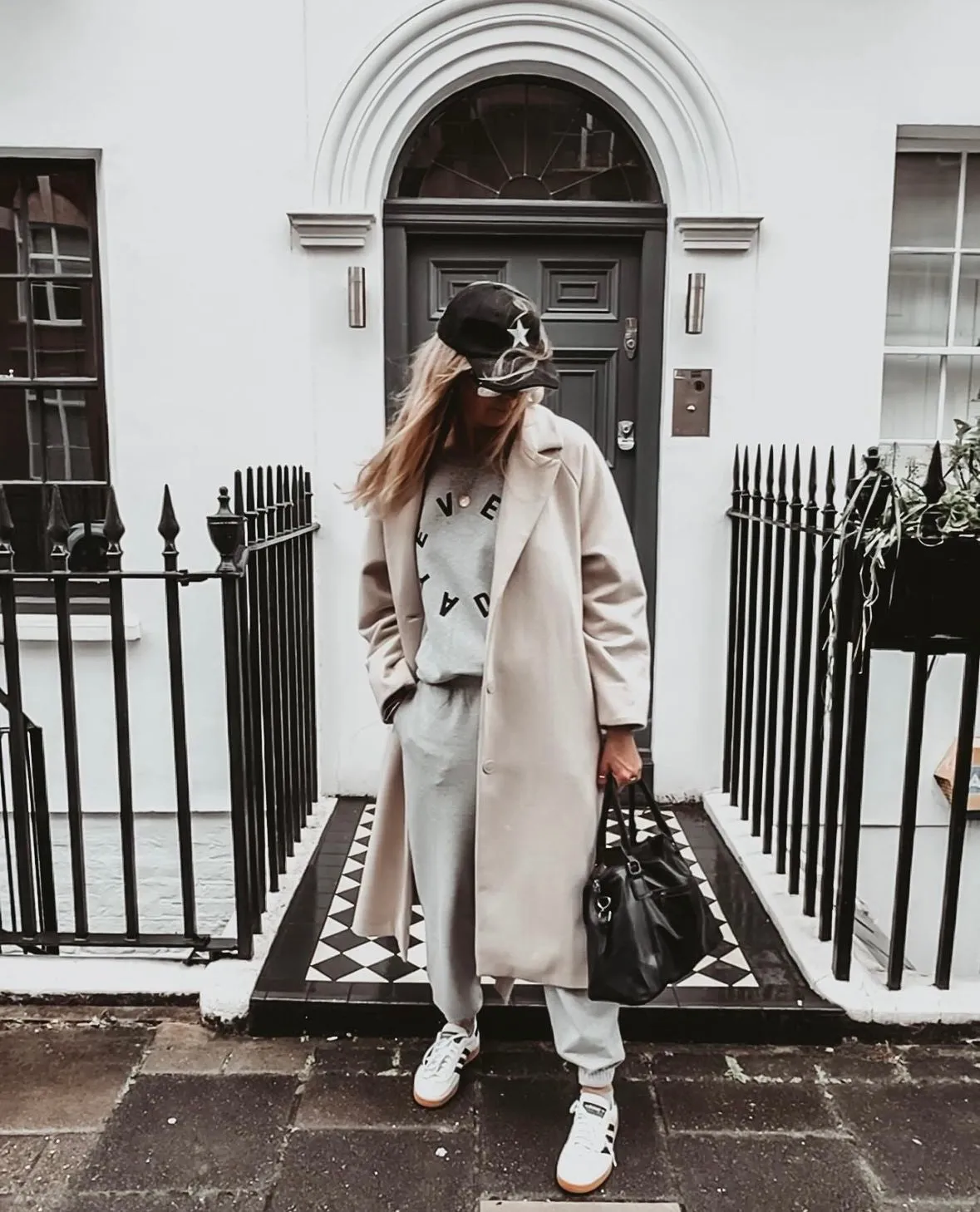 The EVERYDAY GREY sweatshirt *relaxed style*
