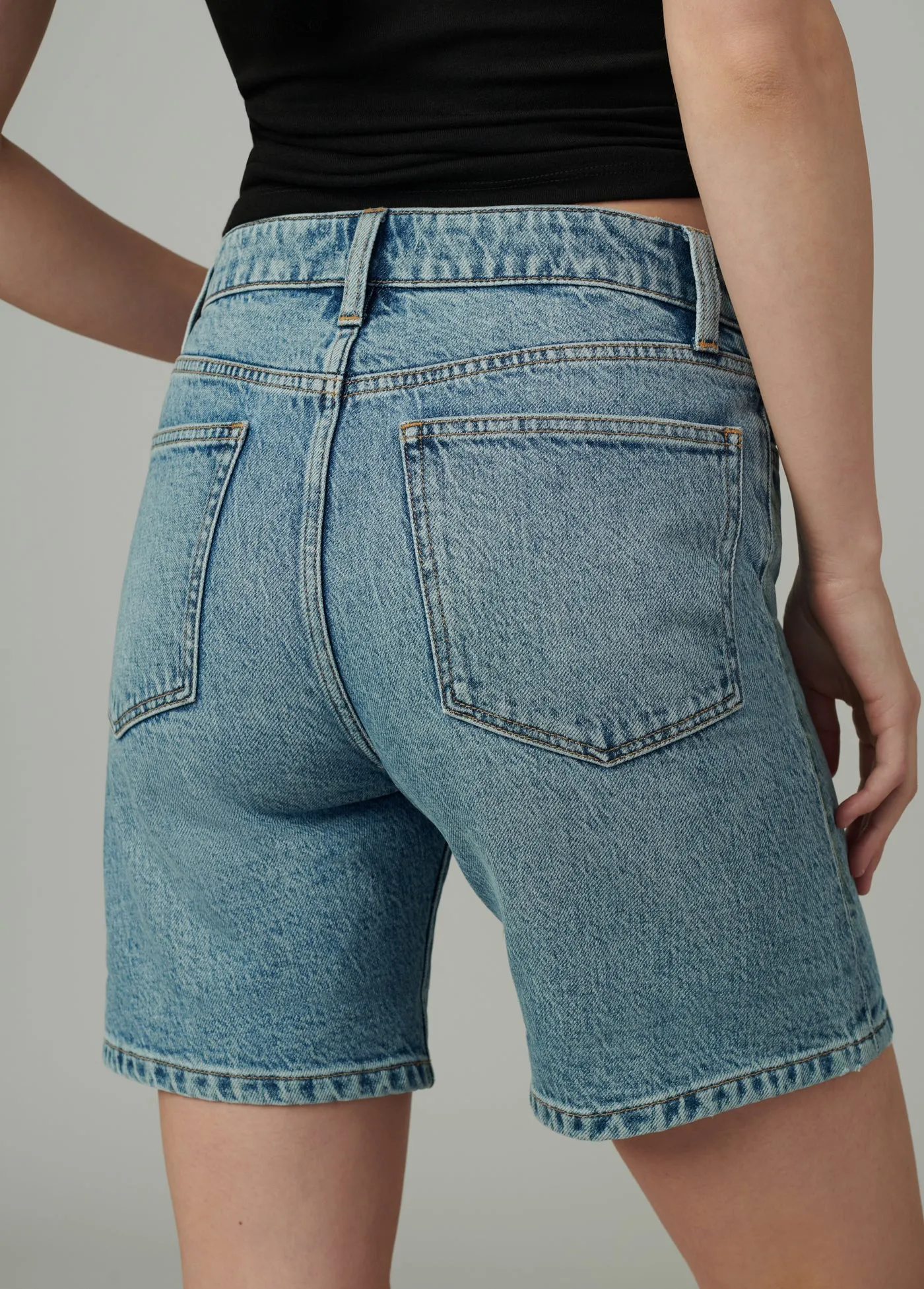 THE JOEY SHORT CUFFED