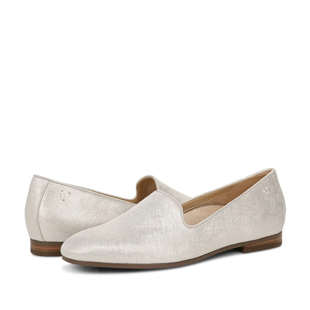 Vionic Women's Willa Slip On Flat III in Silver Metallic
